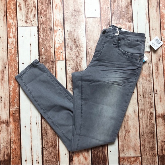 ❗️Last 1! Size 8 Wanna Better Butt Light Grey jean - Picture 2 of 8